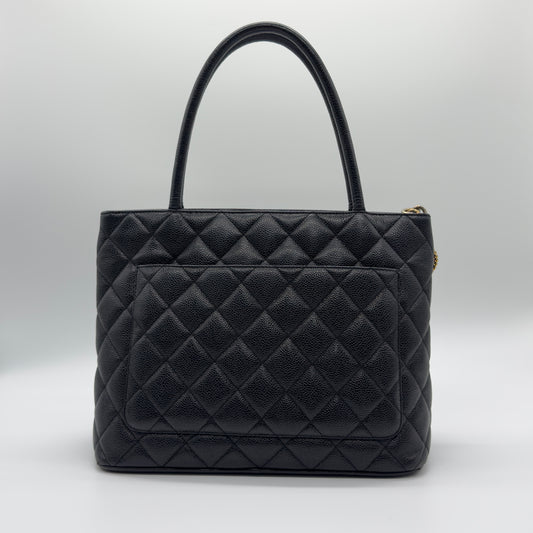 シャネル CHANEL 復刻トート カーフレザー ブラック バッグ